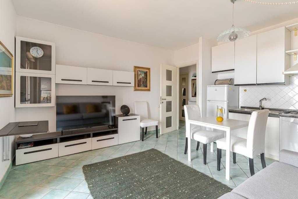 Thekeystudio, La Casa Del Mare Azzurro With Seaview * Ventimiglia